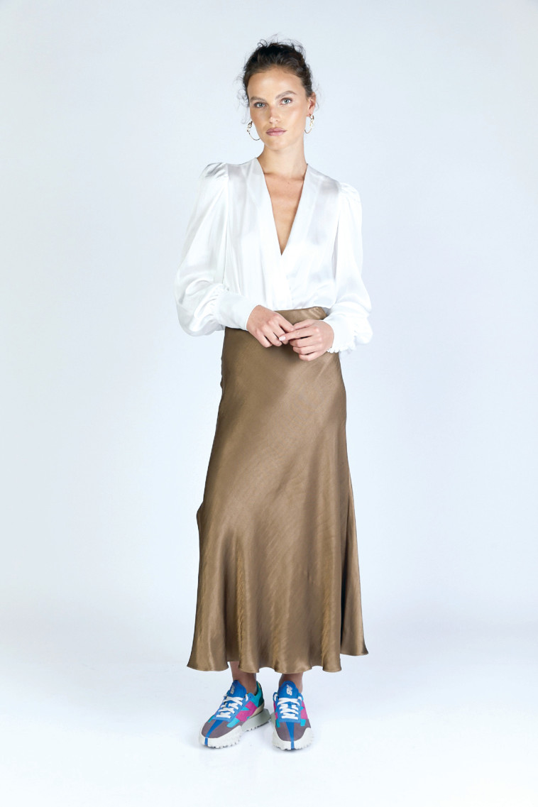 רזילי, בגד גוף- 590 שקלים, חצאית- 690 שקלים