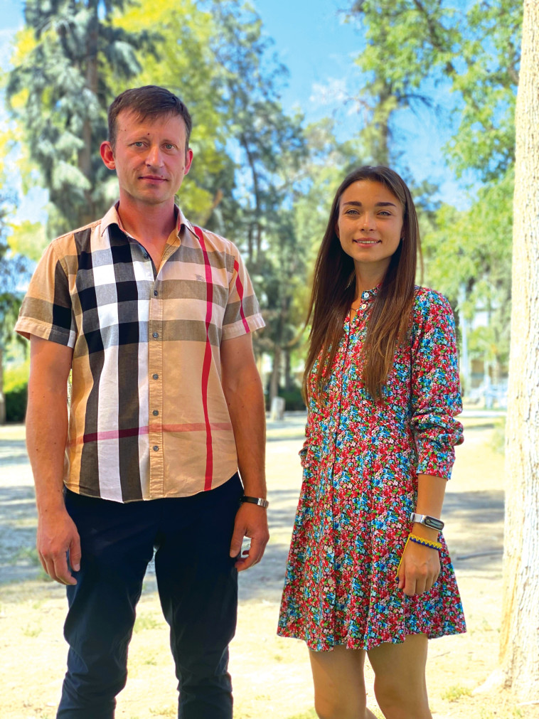 מרינה מלה עם אנדריי יונטל, רשת סמארט הוטלס