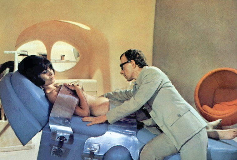 וודי אלן ודליה לביא קזינו רויאל 