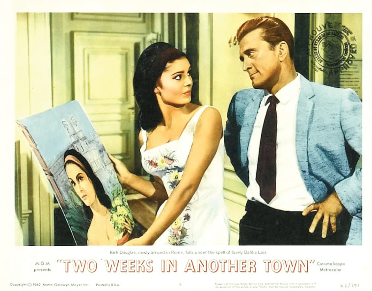 דליה לביא וקירק דאגלס 