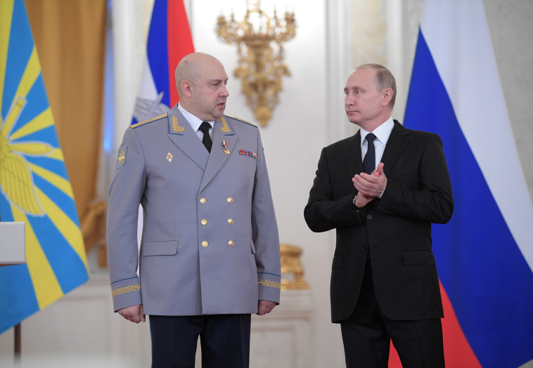 سيرجي سوروبيكين وفلاديمير بوتين (الصورة: سبوتنيك / أليكسي دروزينين / الكرملين عبر رويترز)