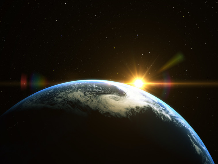 התחזה לאסטרונאוט וסחט סכום עתק