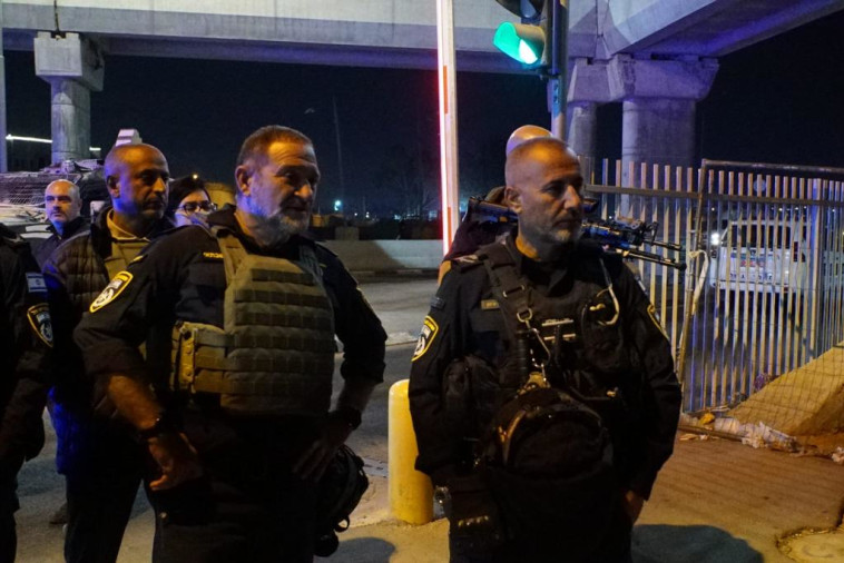 המפכ''ל יעקב שבתאי, הלילה במזרח העיר 