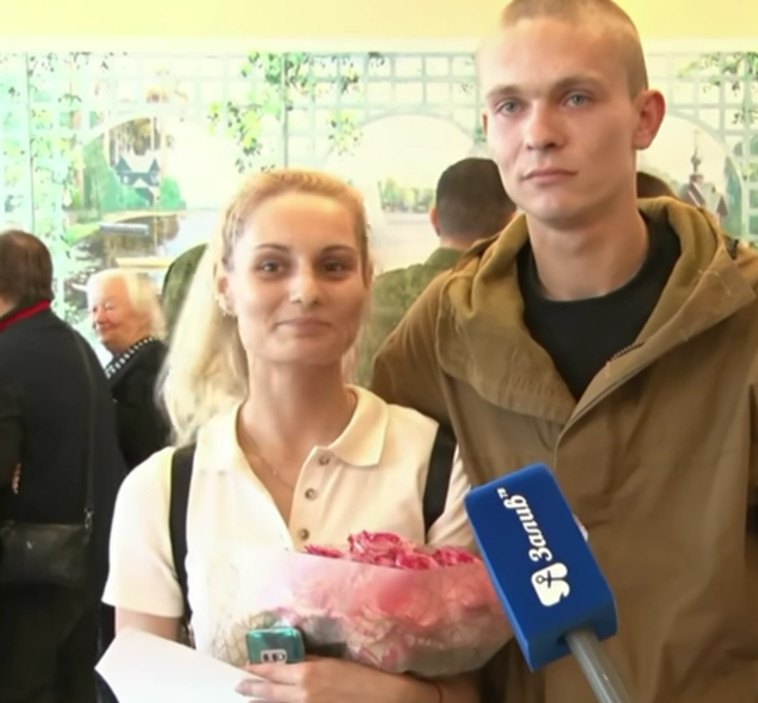 זוג שנישא במסגרת המסלול המהיר