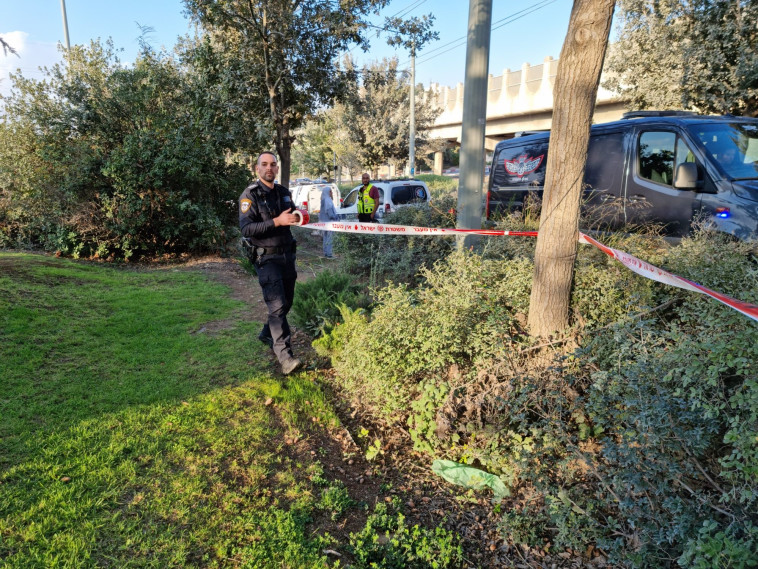 זירת פיגוע הדקירה בירושלים (צילום: דוברות המשטרה)