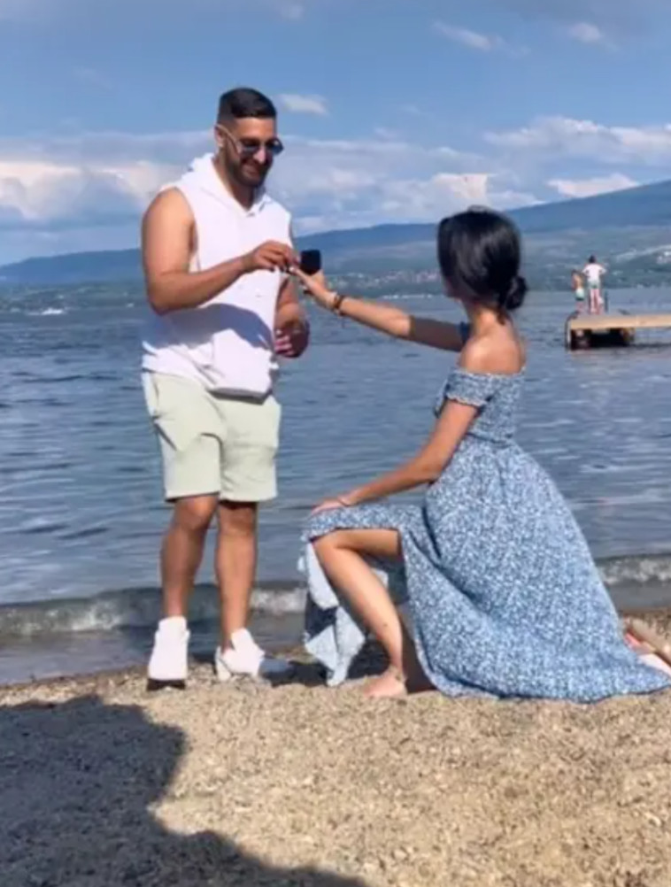 גרצ'ה, מציעה נישואין לבן זוגה