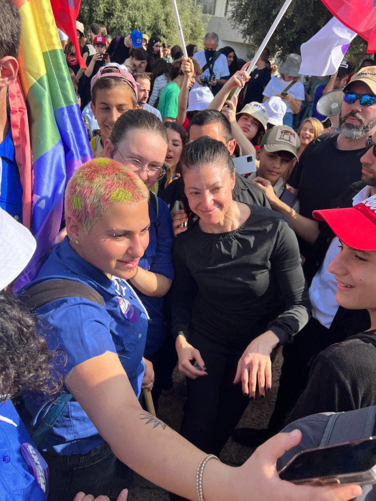 מרב מיכאלי במצעד האקלים