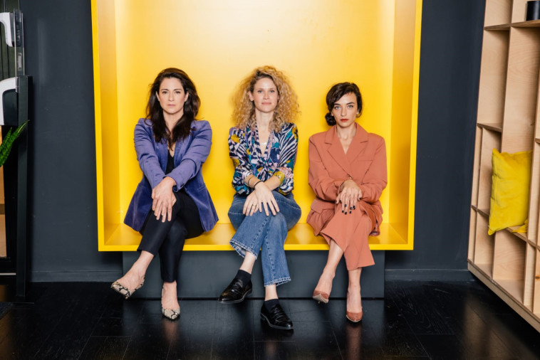 עינת הולנד, עדי גילת ויעל שרוני