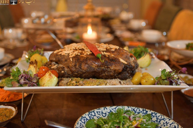 כבש ממולא. מסעדת דוניאזאד