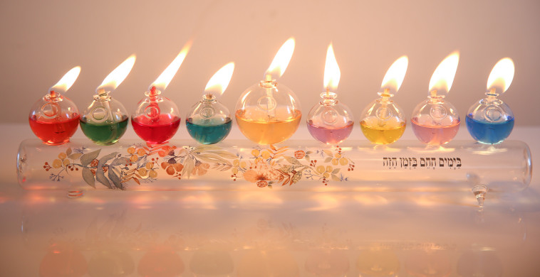 חנוכייה של זהר לוינשטיין 