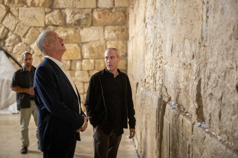 חילי טרופר ובני גנץ