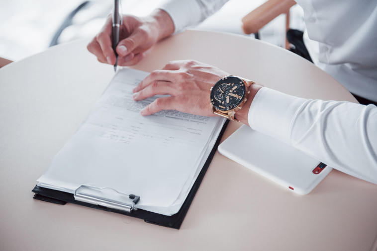 עו''ד ונוטריון גיל אלימלך: לא רק המלכה זקוקה לצוואה