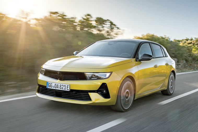 אופל אססטרה