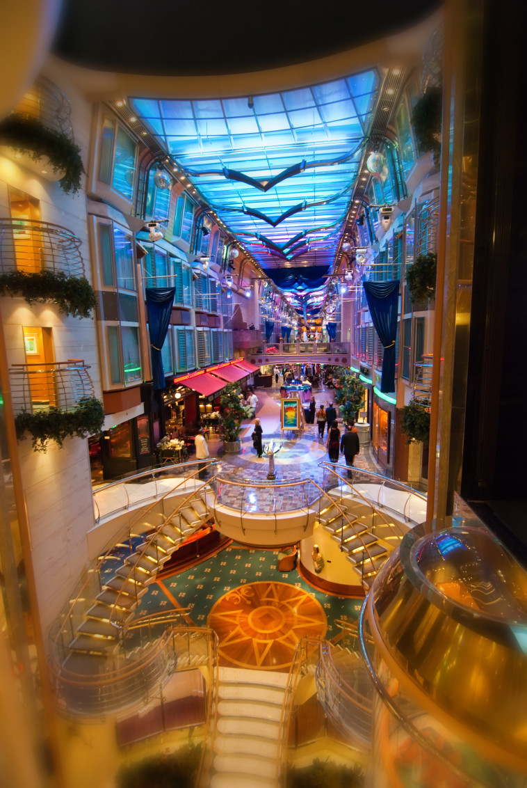 עולה 1.3 מיליארד דולר והיא ארוכה יותר מגובהו של מגדל אייפל