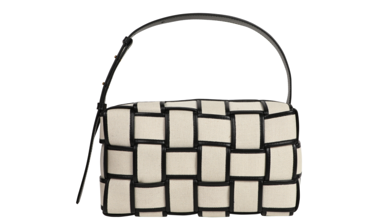 תיק של בוטגה ונטה. מחיר: 7,990 שקל