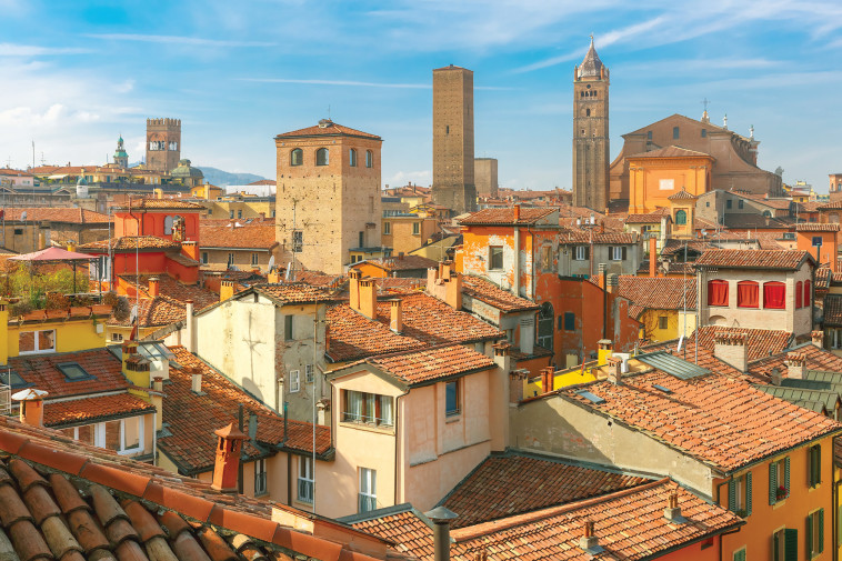 גגות העיר בולוניה באיטליה (צילום: אינגאימג')