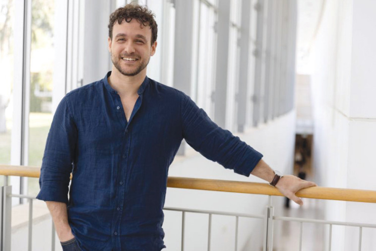 ד''ר אסף צחור