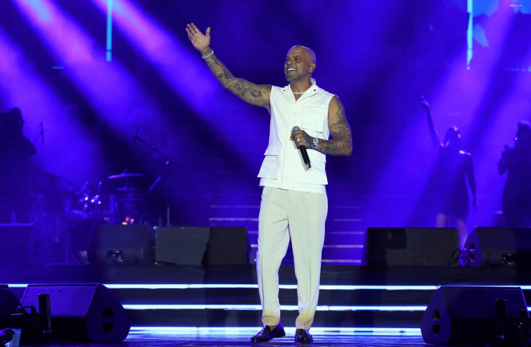 אייל גולן בסבב הופעות קיץ 2022