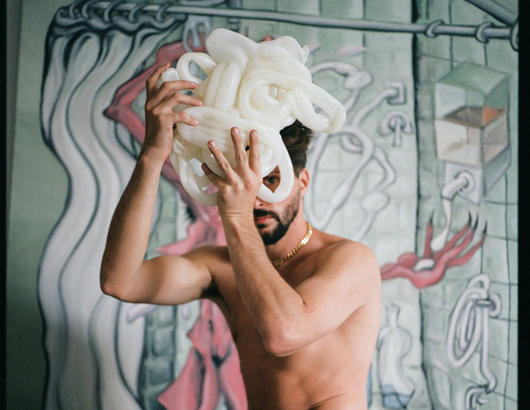 אביב גרינברג. פסולת תעשייתית ומוצרי פלסטיק ממוחזרים