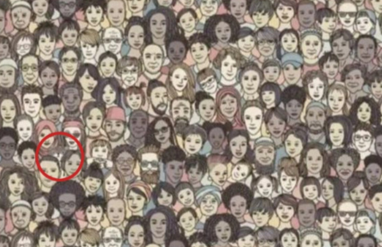 בין ההיפית לאישה עם כיסוי הראש