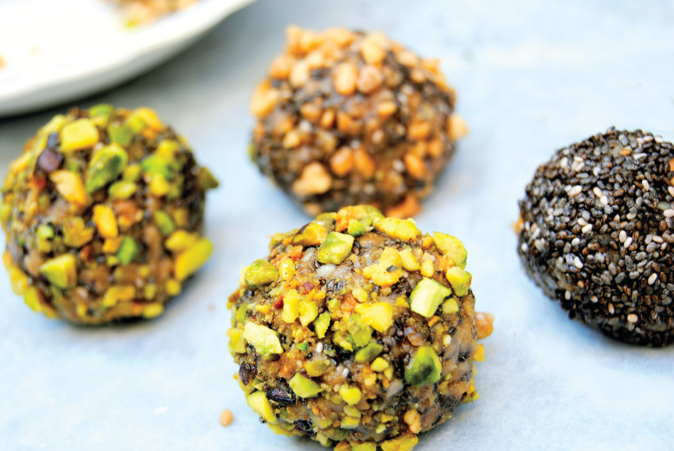 כדורי בריאות (צילום: פסקל פרץ-רובין)