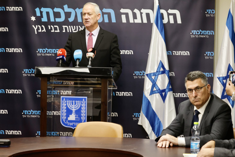 בני גנץ, גדעון סער