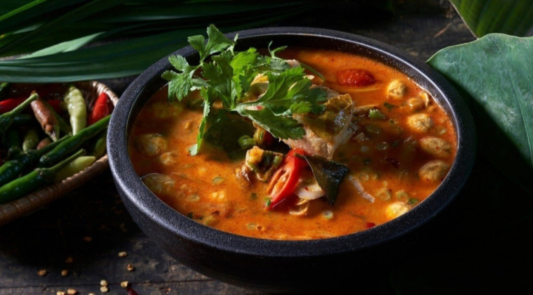 מרק טום יאם - ''נאם''