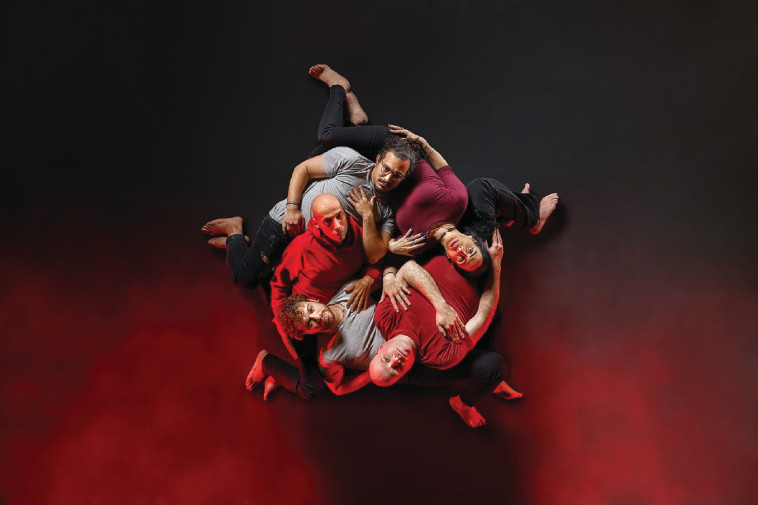 מתוך 'זה יכול להיות אדם עומד בשלג' 