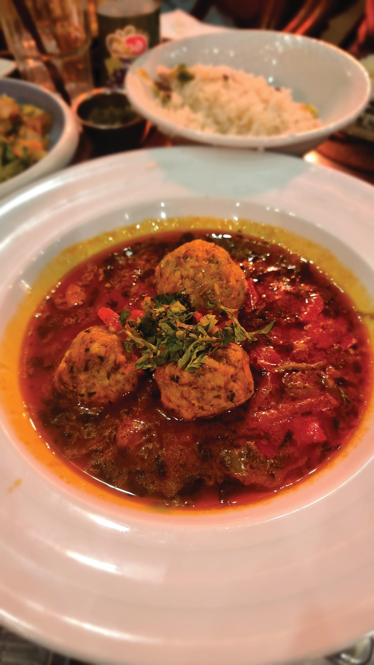 קציצות במסעדת רג'ינה