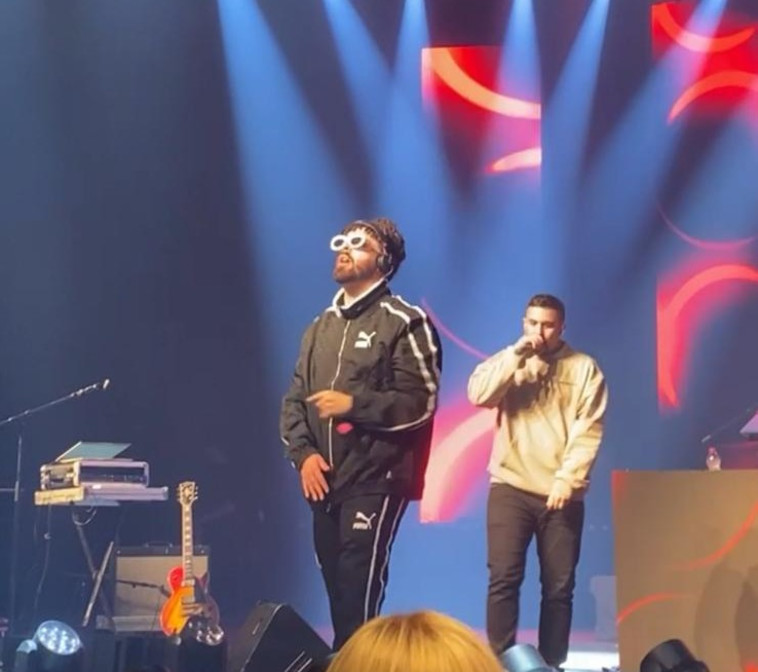 פלד - מופע החימום של הראפר טייגה