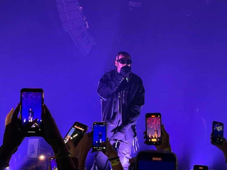 טייגה בהאנגר 11