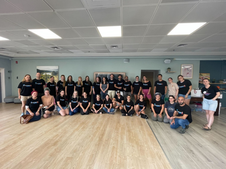 עובדי סיילספורס בפעילות התנדבותית