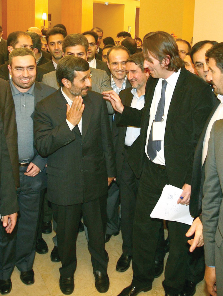 בועז ביסמוט ואחמדינג'אד