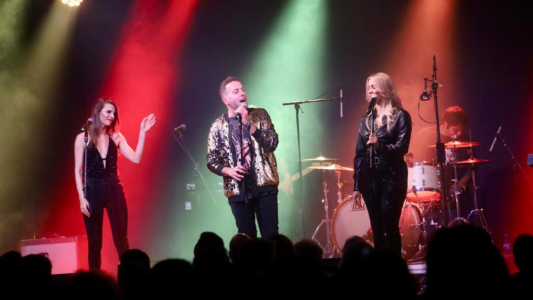 ניקי גולדשטיין במחווה לצביקה פיק