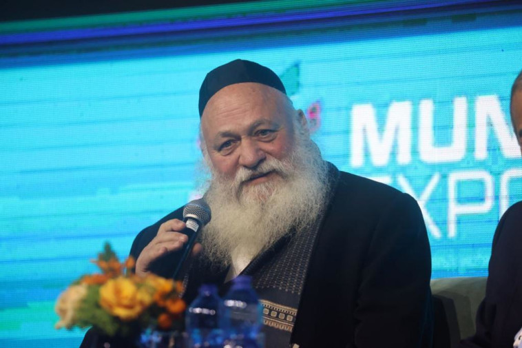 יצחק גולדקנופף