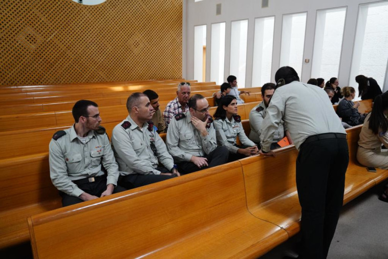 הדיון בבג''ץ בעתירת הלוחמות