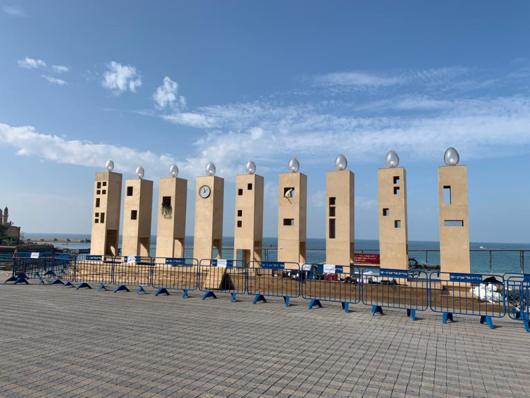 חנוכיה אינטראקטיבית בנמל יפו