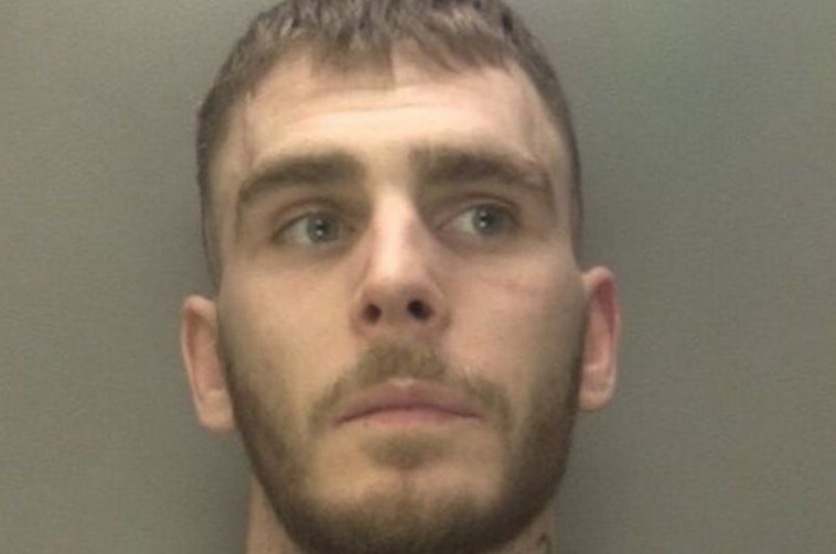 אשלי רודן, גנב קונדומים בשווי מאות דולרים