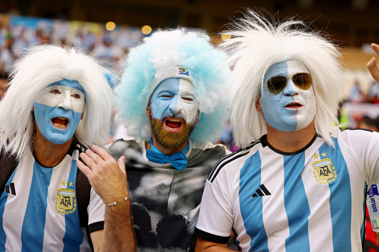 אוהדי נבחרת ארגנטינה (צילום:  REUTERS/Kai Pfaffenbach)