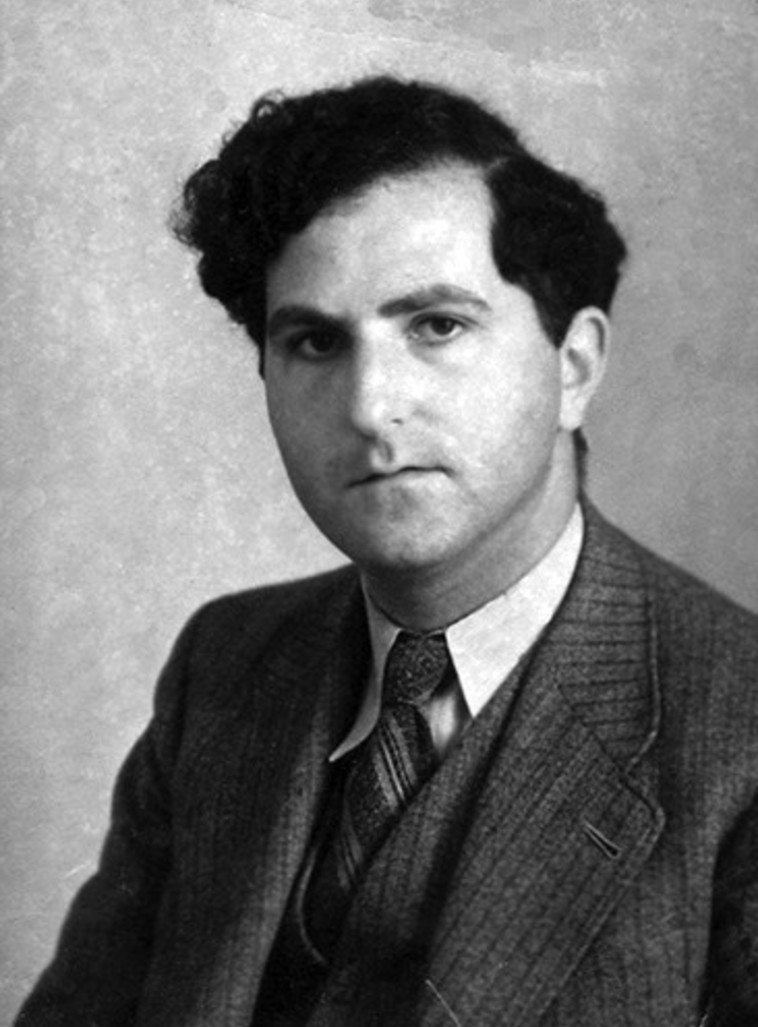 דניאל סמבורסקי 