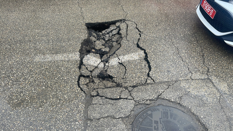 בור שנפער ברחוב פנקס בתל אביב