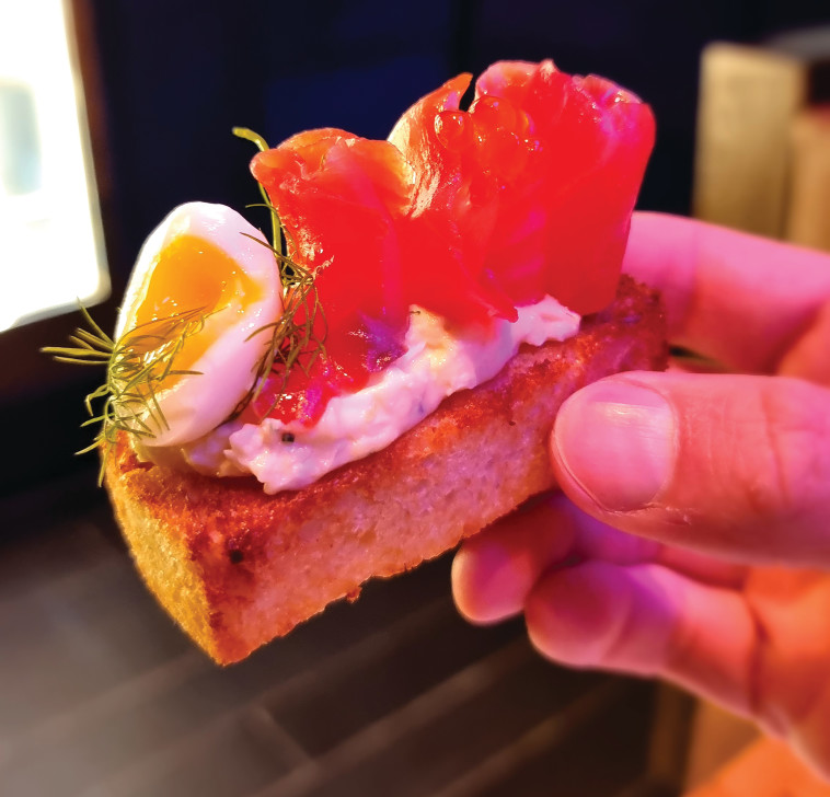 גרבלס סלמון, מסעדת ספרה