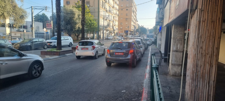 זירת השריפה בפתח תקווה