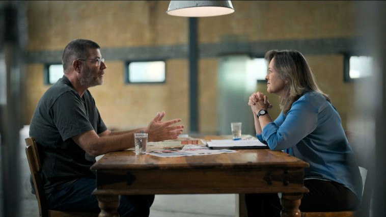 עובדה עם אילנה דיין