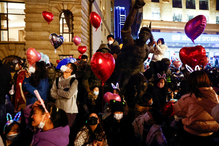 הכנות לחגיגות ראש השנה בסין