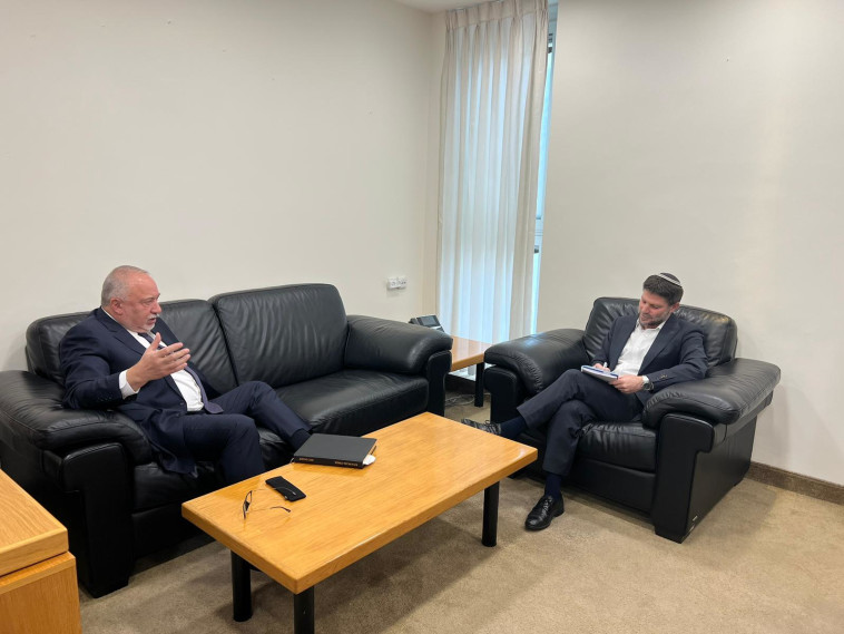 החילופים במשרד האוצר