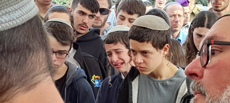 משפחת הרב דרוקמן פוקדת קברו בסיום השבעה