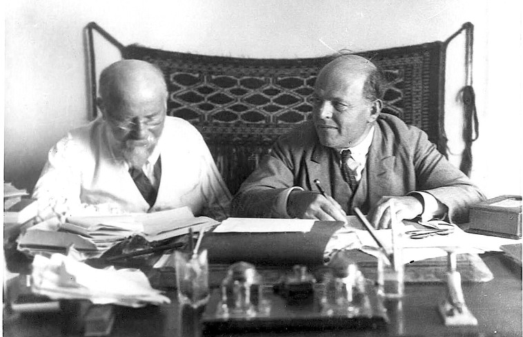 חיים נחמן ביאליק ויהושע חנא רבניצקי 