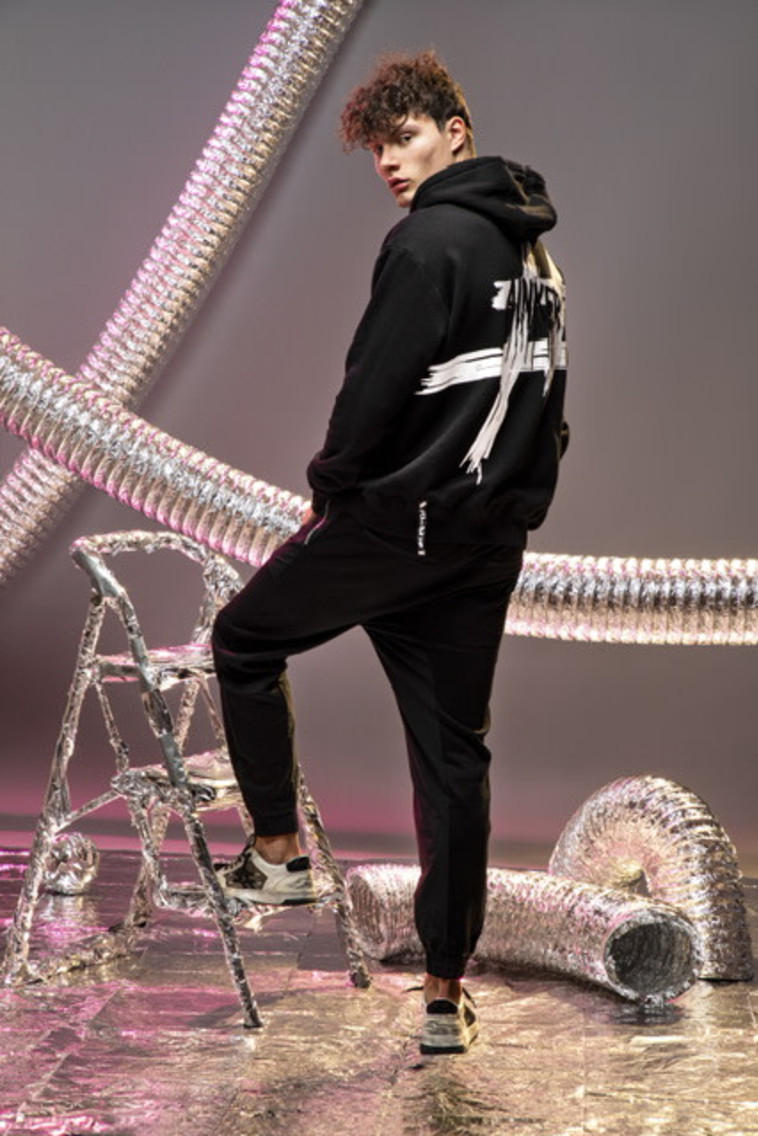 AINKER. מחיר: 699 שקלים