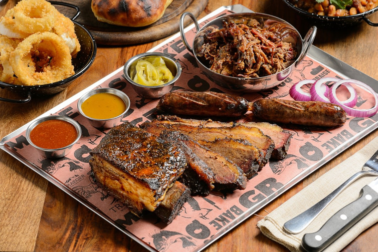 אסאדו בהארוויס